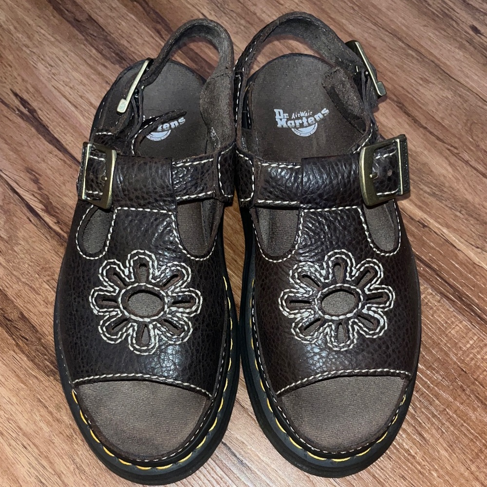 dr. martens dunnet flower sandals
